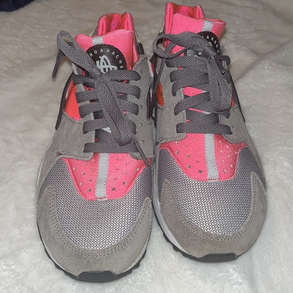 Nike Huaraches - Picture 4 of 6